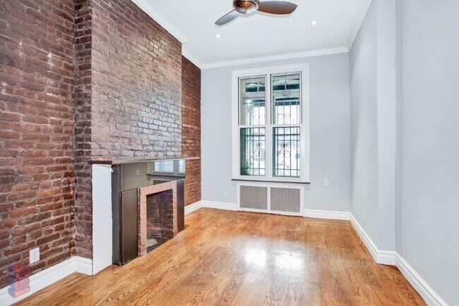 Building Photo - 53 Leroy St