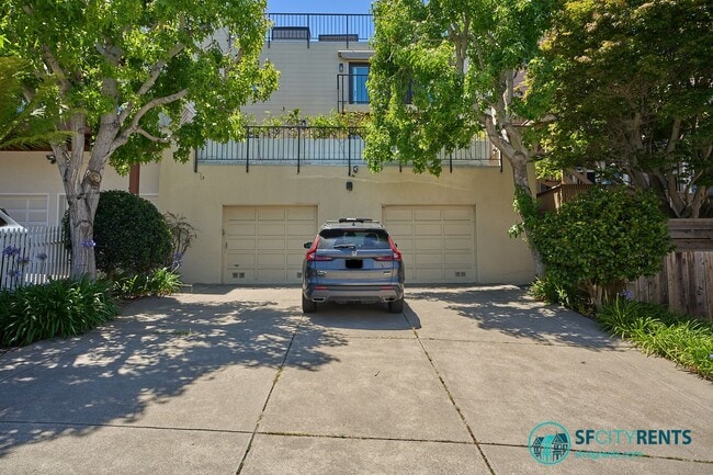 Building Photo - Noe Valley/Dolores Heights: Luxury Condo w/ Expansive Private Deck & 2 Car Parking