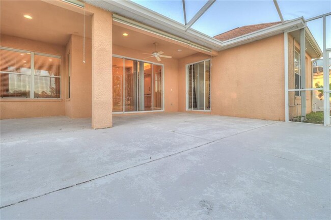 Building Photo - 10215 Evergreen Hill Dr