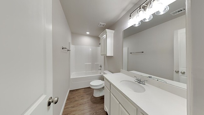 Building Photo - 2 Bedroom 2 Bathroom 2 Car Garage Duplex close to Broadway Extension, a short distance from Edmon...