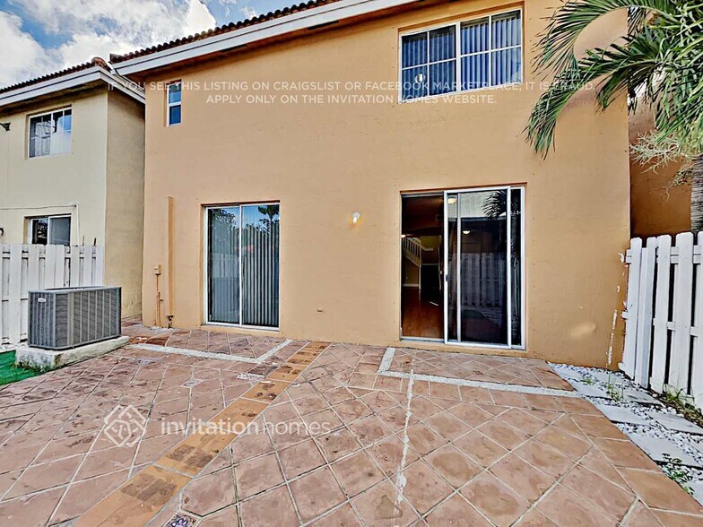 Building Photo - 8721 SW 159th Pl