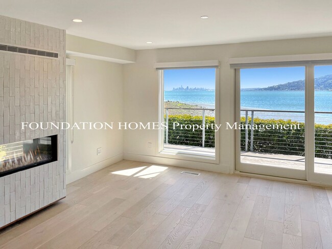 Building Photo - VIDEO - Ultra-Luxury Unit with SF City View - FOUNDATION