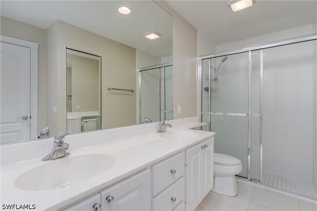 Building Photo - 4949 Kingston Way