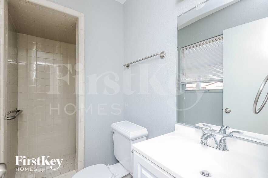 Building Photo - 6709 Alma St