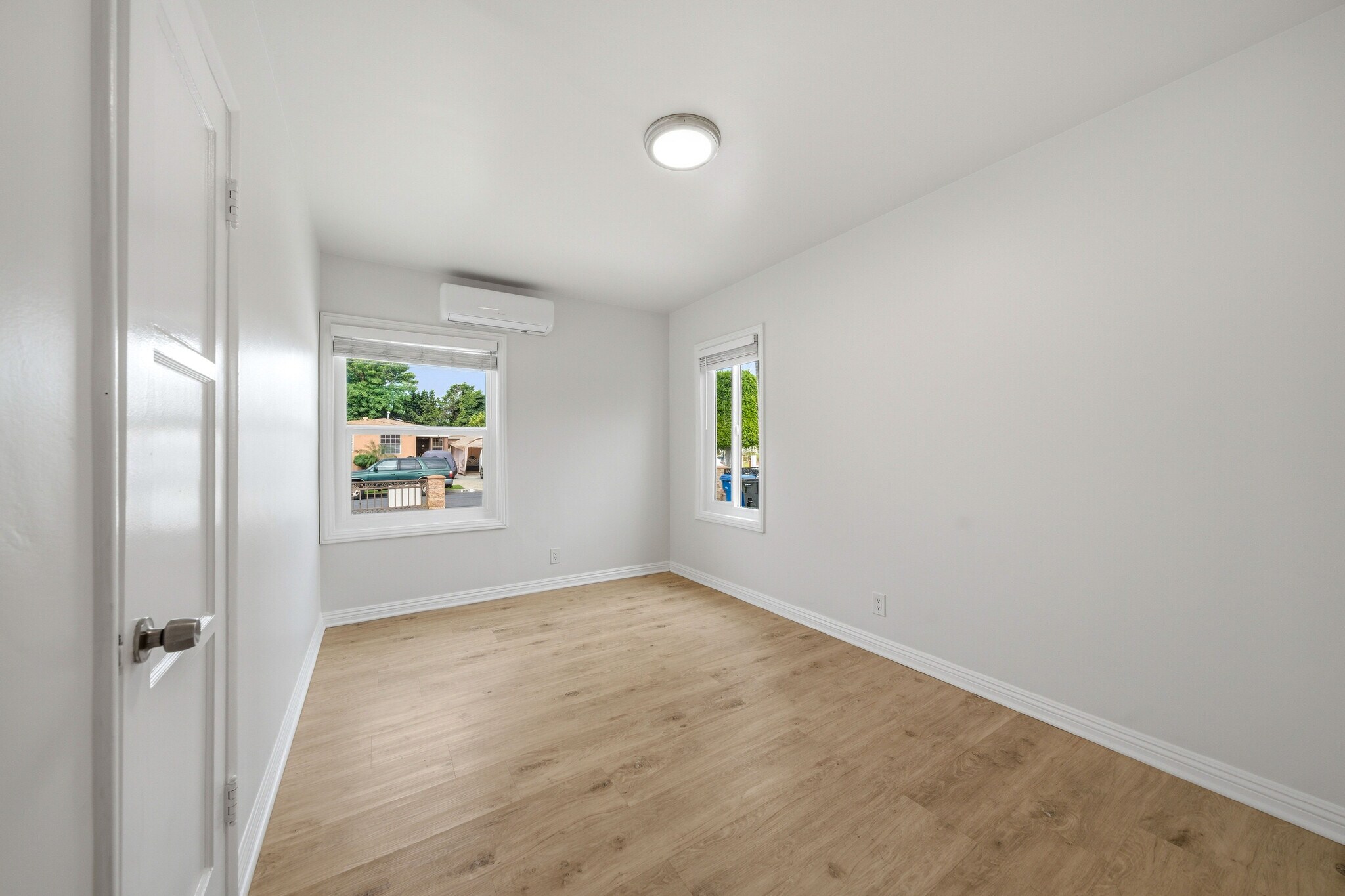 Building Photo - 16306 S Denver Ave