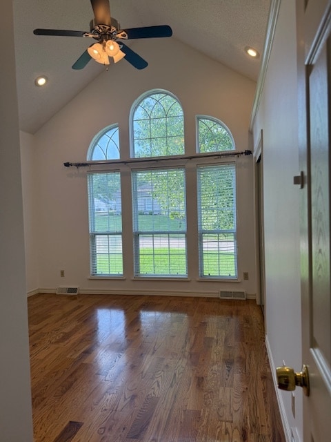 Building Photo - 1621 Greenbrier Dr