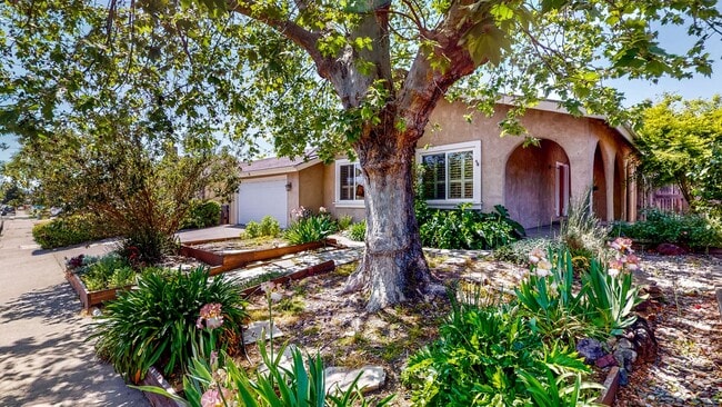 Building Photo - PURE Property Management  Present - Stunni...