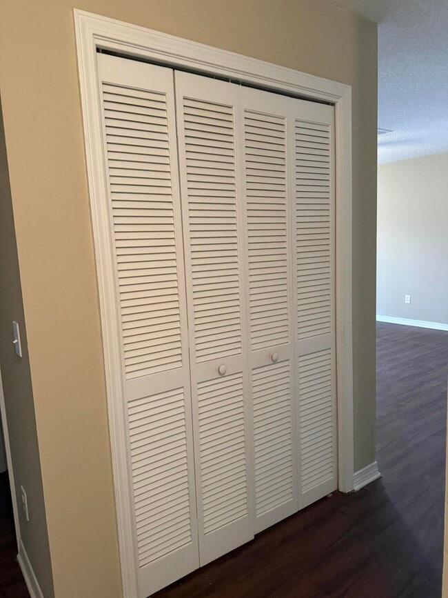 Building Photo - 2369 Andorra St