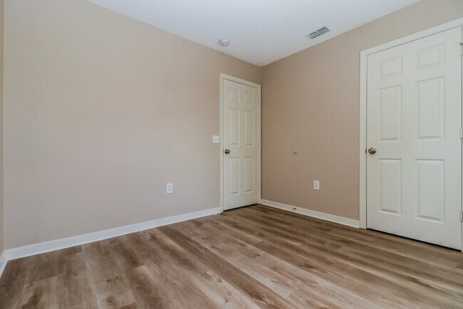 Building Photo - 1108 Cambourne Dr