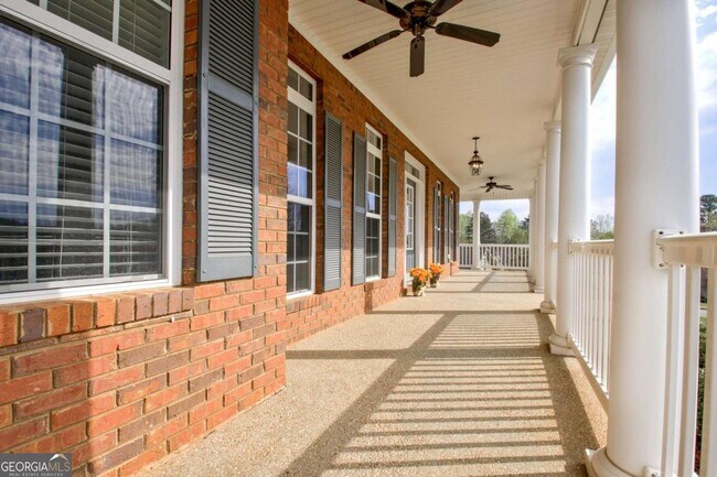 Building Photo - 50 Peninsula Cir