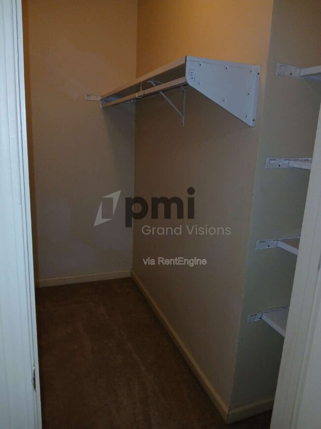 Building Photo - 1306 Arthur Ave