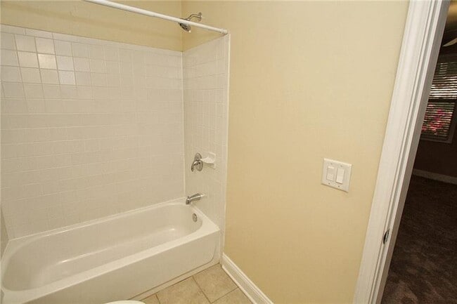 Building Photo - 3029 Woodwalk Dr SE