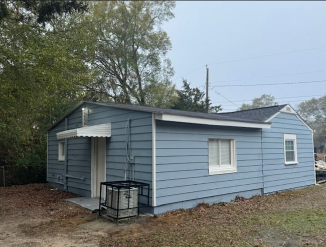 Building Photo - 1904 Lincoln St