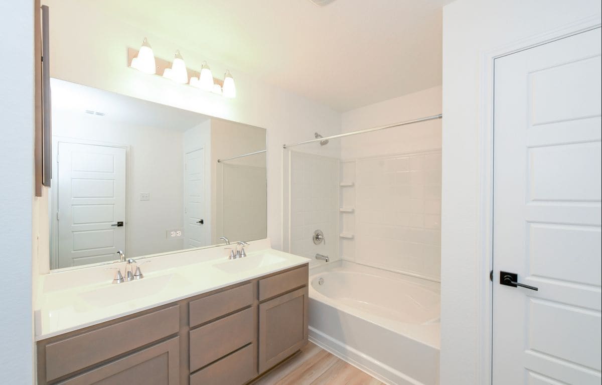 Building Photo - 10643 Military Dr W