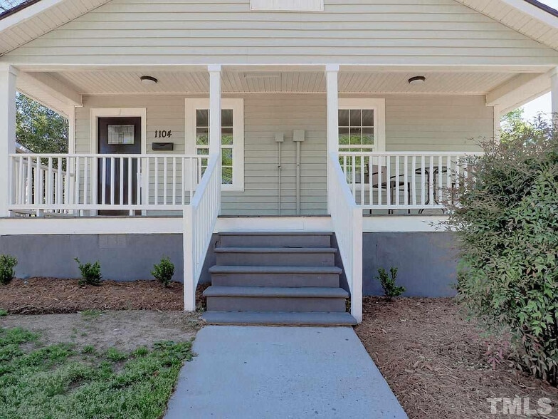 Building Photo - Room in House on Chester St