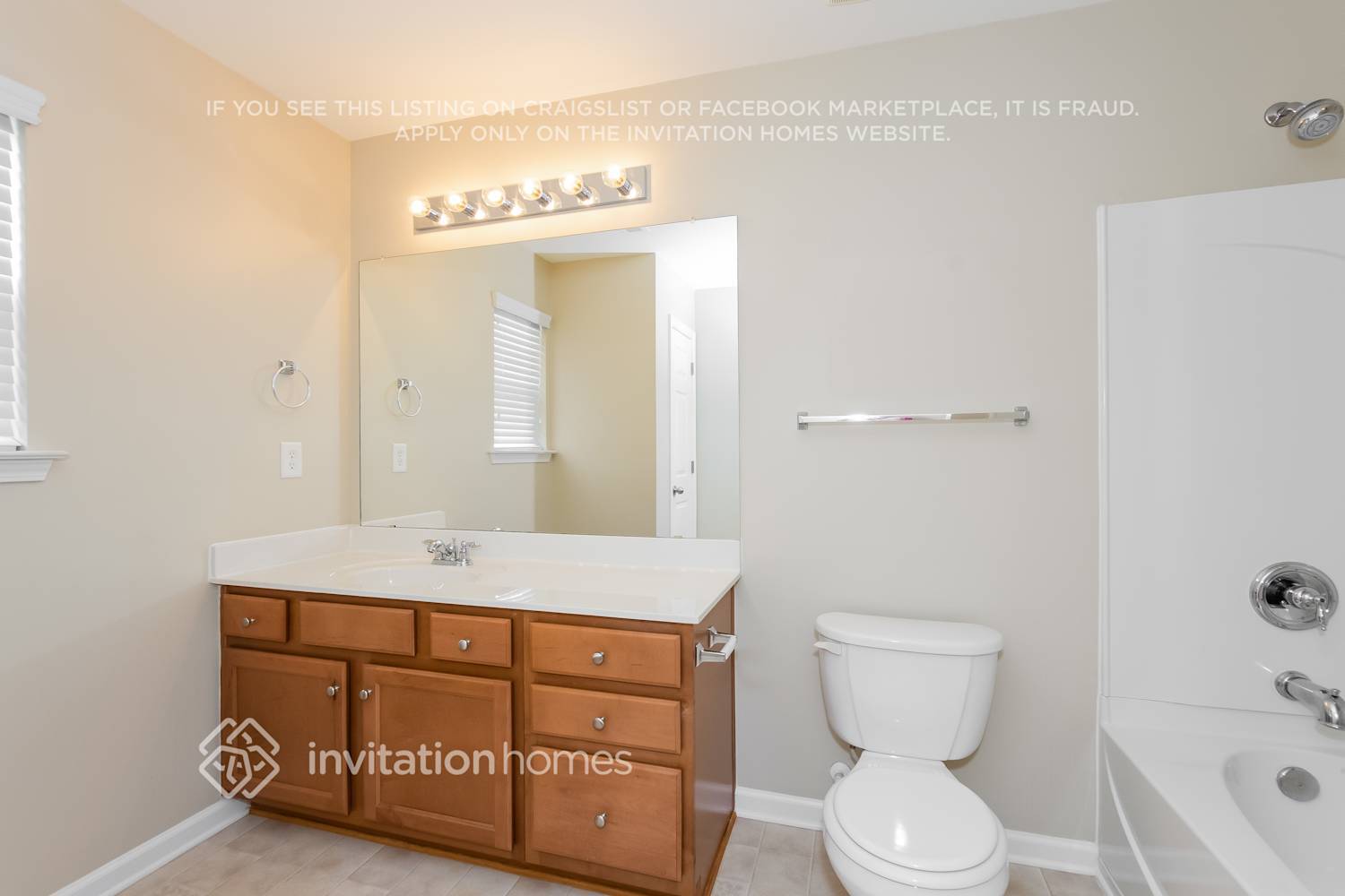 Building Photo - 12132 Palomar Dr