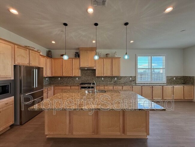 Building Photo - 1136 Crescent Ave