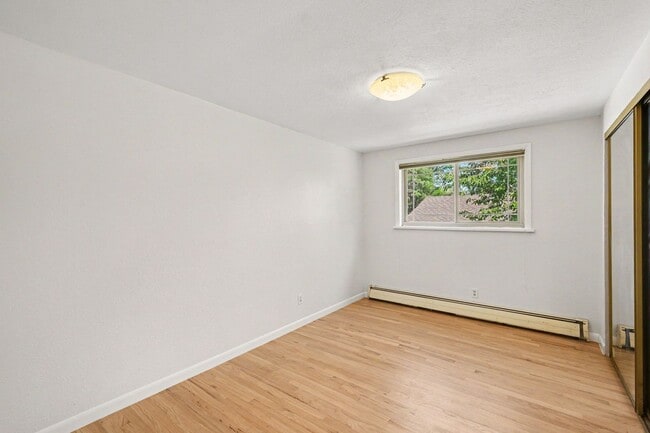 Building Photo - 1200 Tulip St