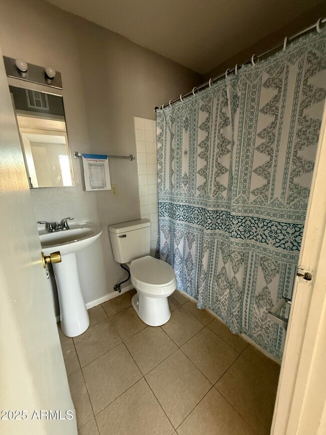 Building Photo - 501 W 14th St