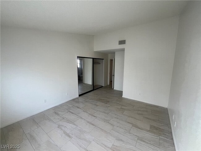 Building Photo - 368 Abbington St