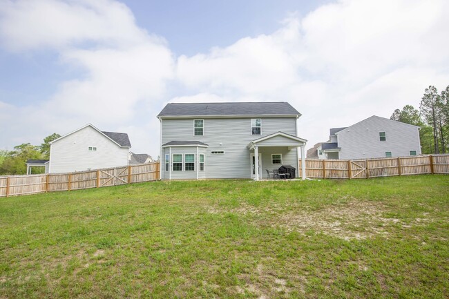 Building Photo - "Spacious 4 Bed, 2.5 Bath Rental in Vass, ...