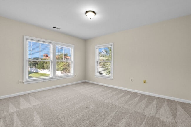 Building Photo - Norfolk Condo!