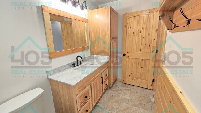 Building Photo - 3 Bedroom in Harrah