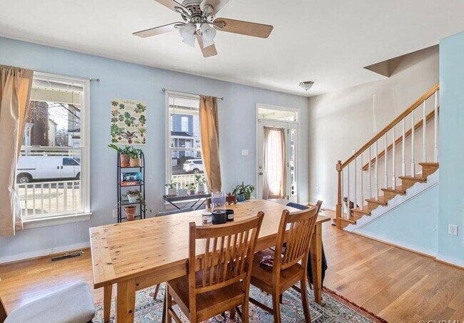 Building Photo - 1006.5 W Clay St