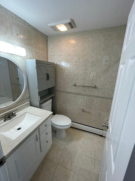 Building Photo - 74 Churchill Dr