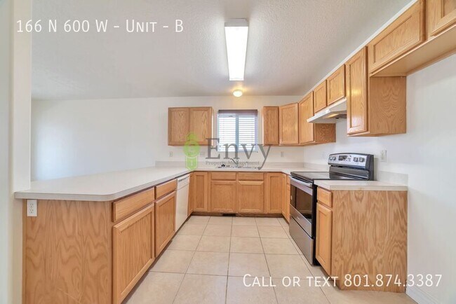 Building Photo - 166 N 600 W