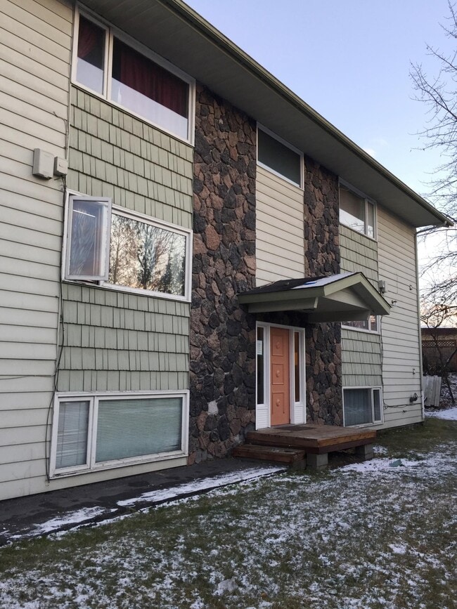 Building Photo - 2746 W 42nd Ave