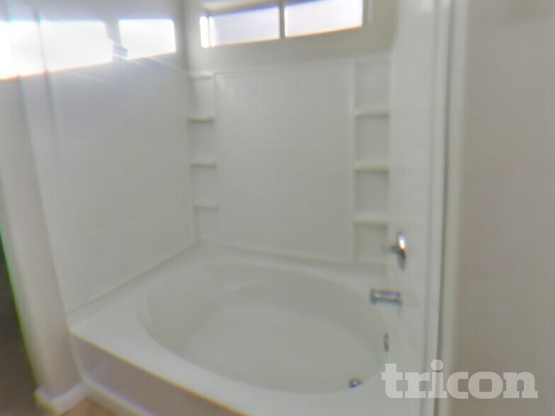 Building Photo - 2204 Turtle Beach Ave