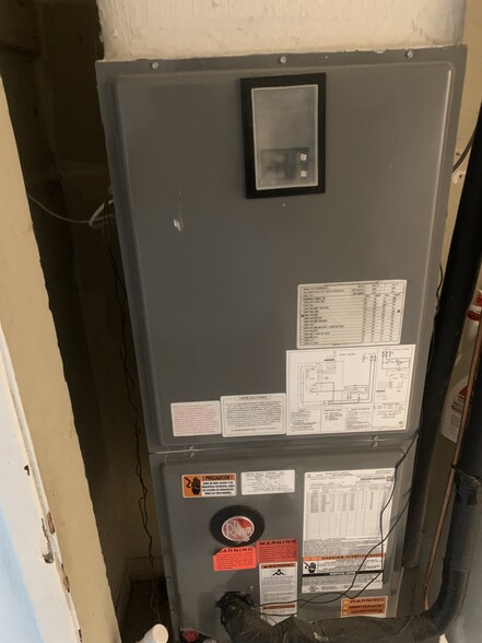 Central AC - 3000 NW 11th St