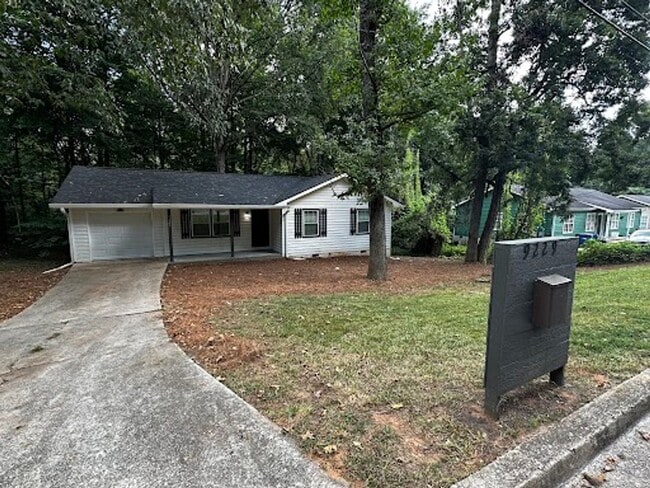 Building Photo - 3 Bed and 2 Bath in Covington, GA!