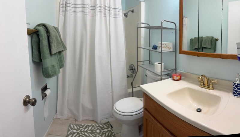 Building Photo - 408 Halia Crest