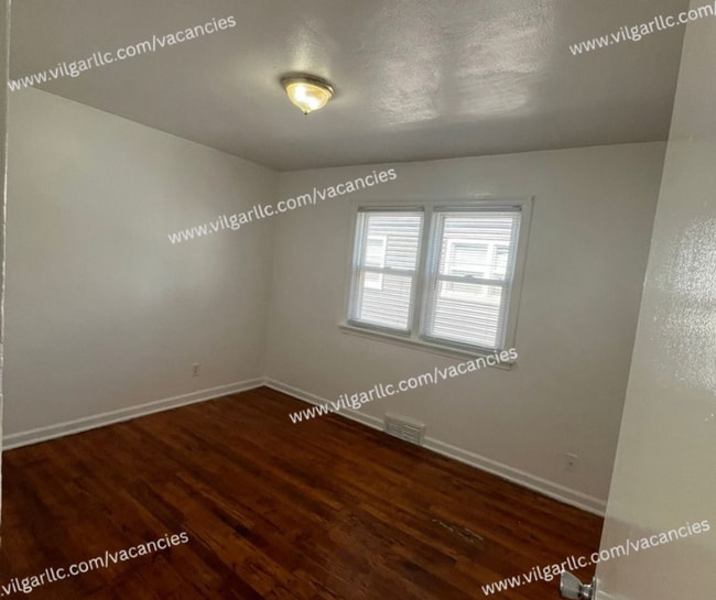 Building Photo - Best choice 3 Bedroom, 1 Bath Home