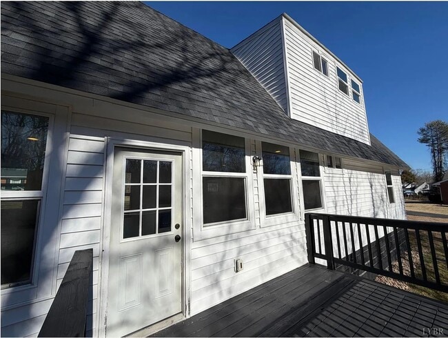 Building Photo - 630 Selene St