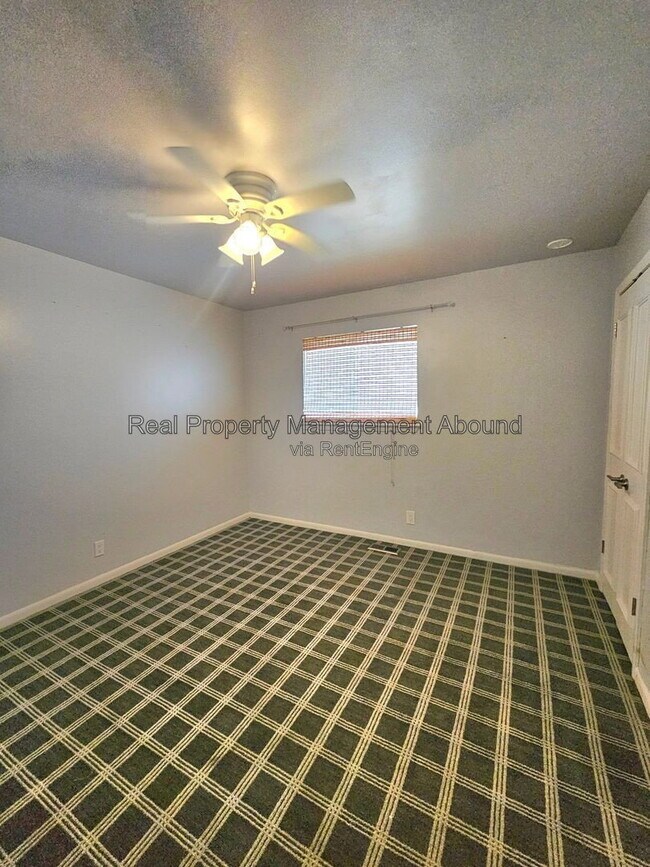 Building Photo - 5019 S Joplin Ave