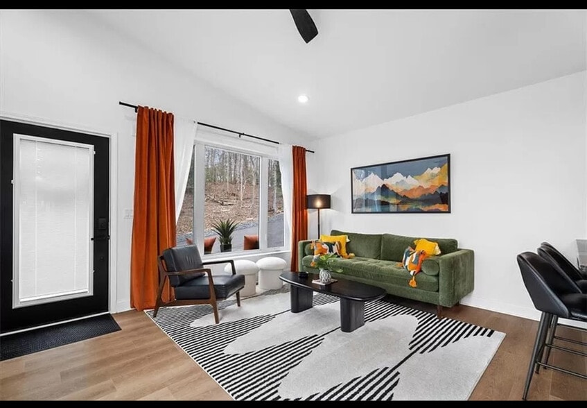 Building Photo - 22 Deer Path