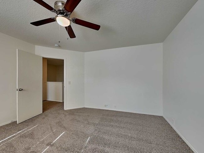 Building Photo - 4811 Russet Trail Ct