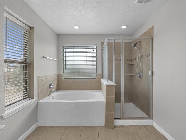 Building Photo - 6730 Crescent Creek Ln