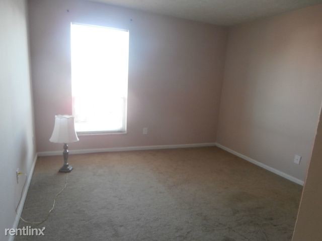Building Photo - 2 br, 1 bath Condo - Crystalbrook Condos (...