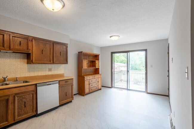 Building Photo - 4246 Santa Anna Dr
