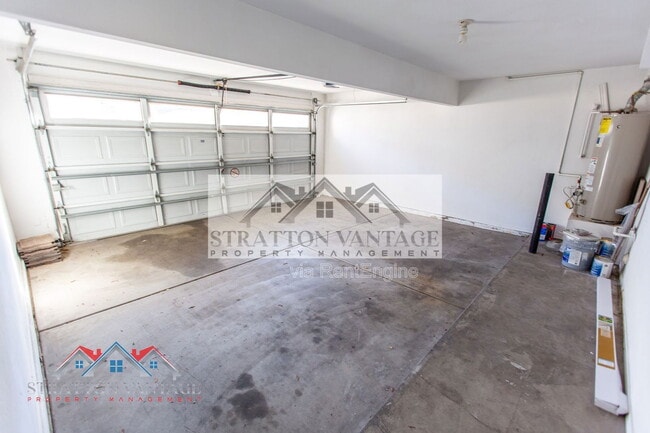 Building Photo - 1576 E Jasper Ct