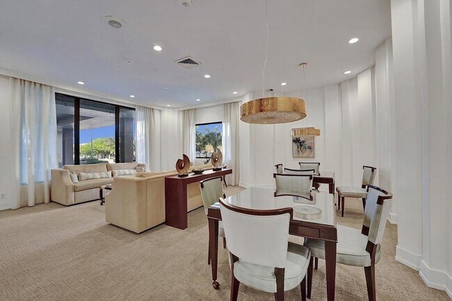 Building Photo - 2000 S Ocean Blvd