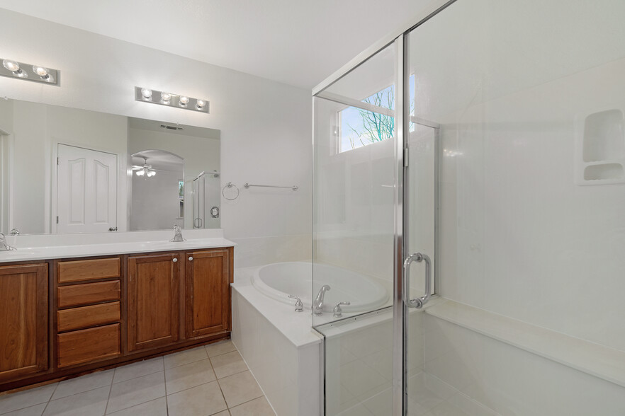 Building Photo - 4276 Steccato Dr