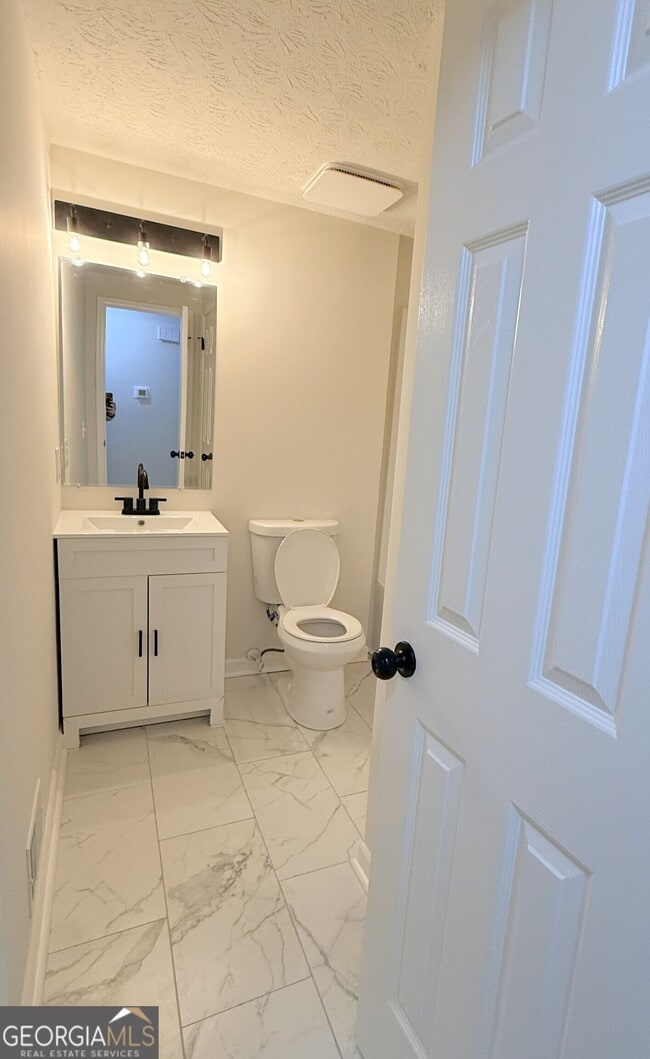 Building Photo - 105 Woodbine Dr