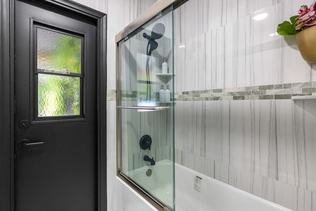 Building Photo - 10366 NW 15th St