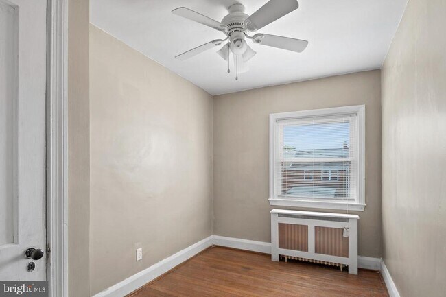 Building Photo - 710 Edmondson Ave