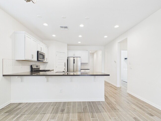 Building Photo - The Harlow in La Mira Discovery Collection